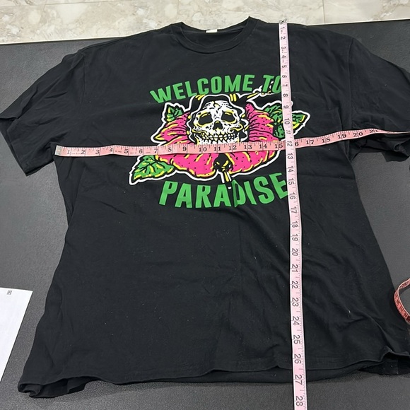 Men’s XL Welcome‎ To Paradise Classic Black Tee. (397) - Picture 4 of 5